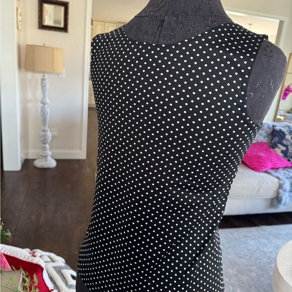 Black and white polkadotted Chico size 0 tank top - Picture 3 of 4